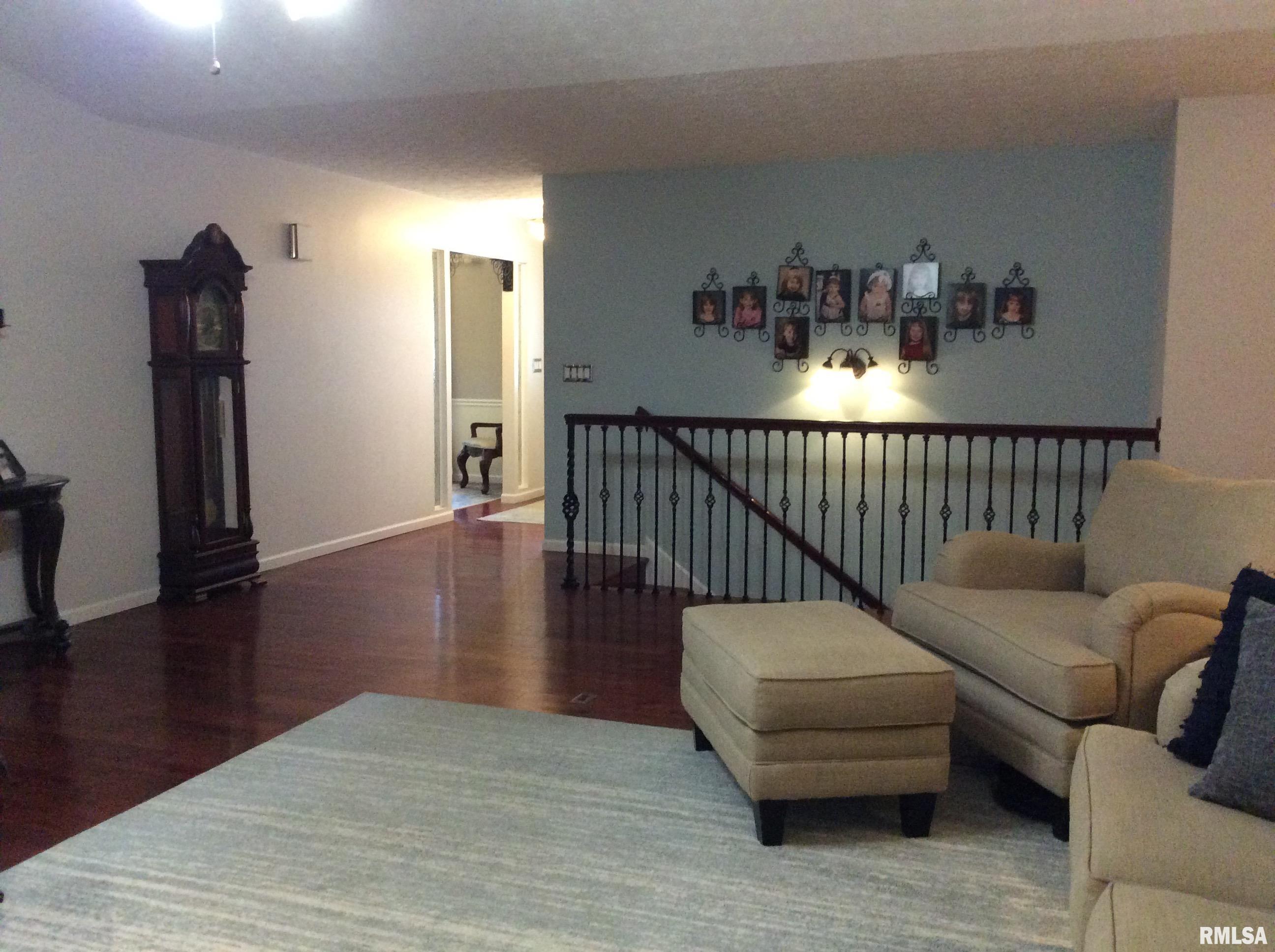 8 Hunters Ridge Drive Mount Vernon, IL 62864 - Photo 6 of 68