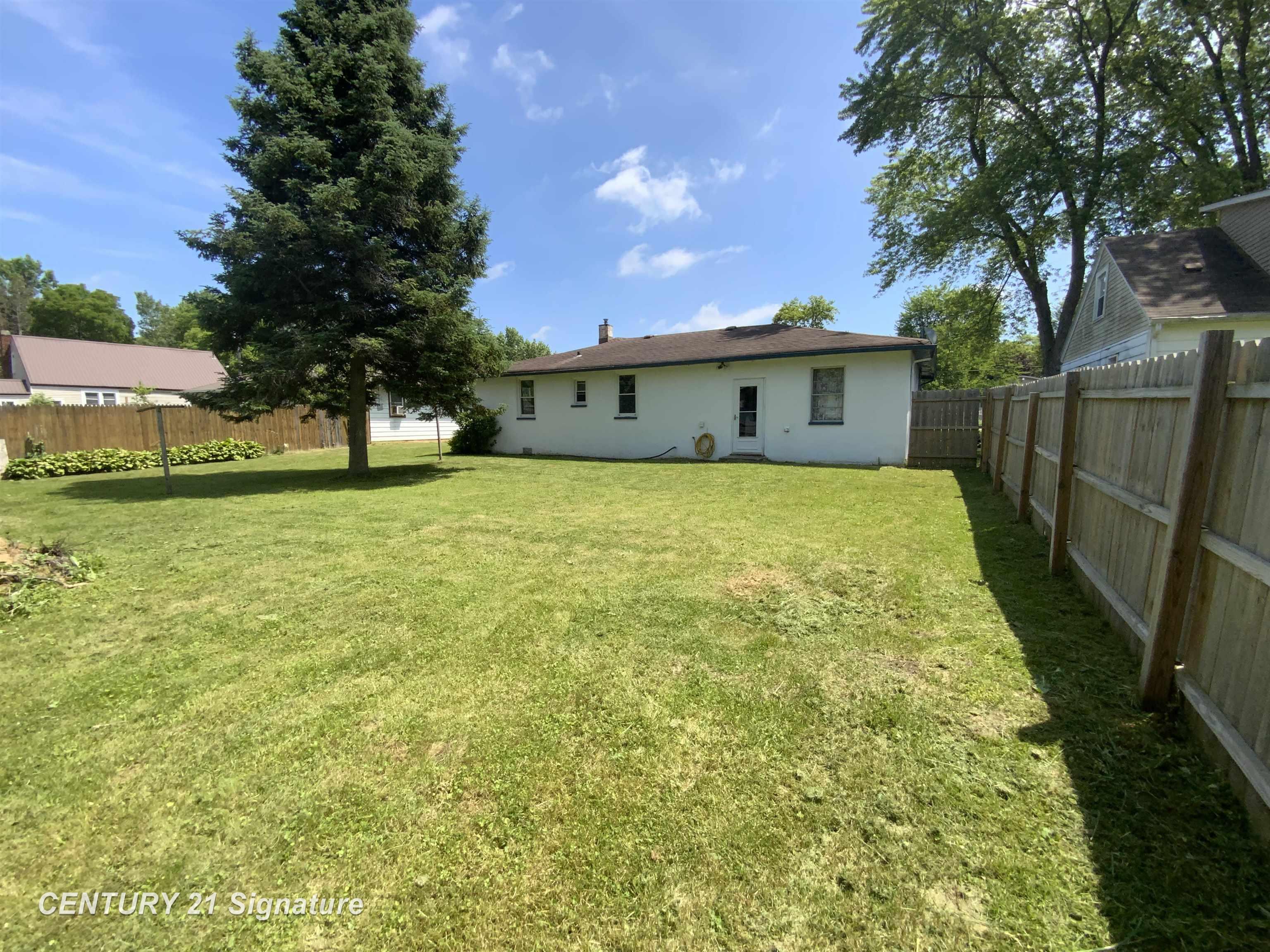 4136 Hackberry Road Bridgeport, MI 48722 - Photo 20 of 20 50211298-d89d5333-00cf-4b60-ae18-c258c3b905e8.JPG