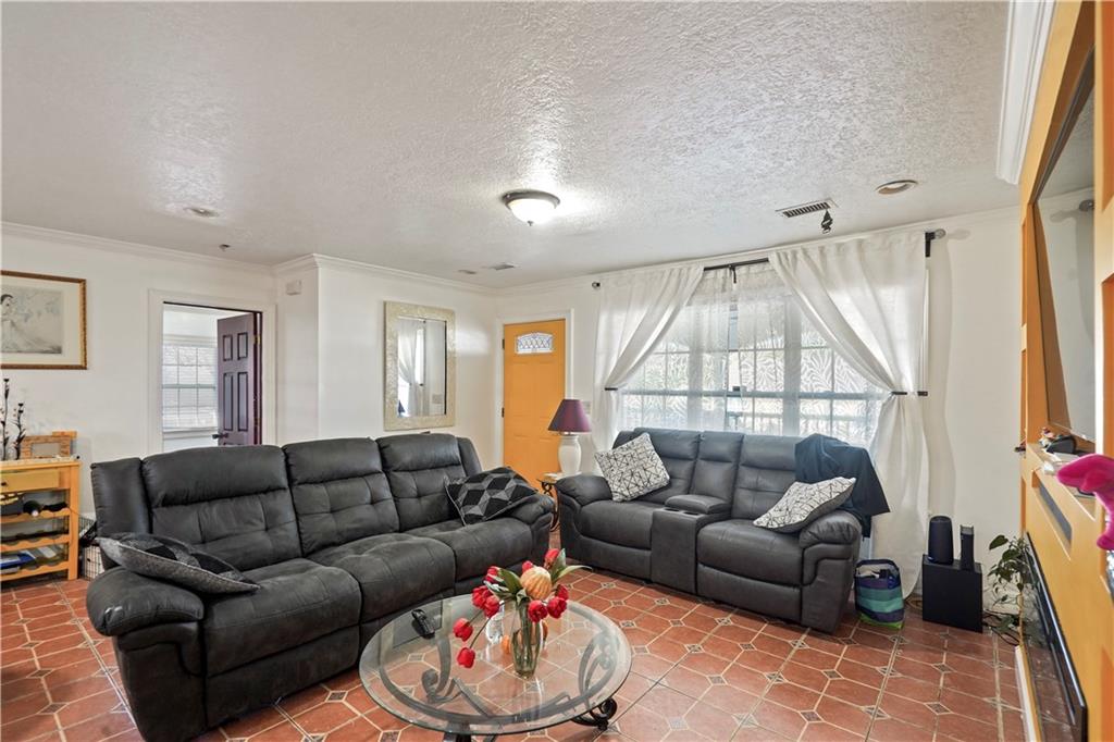 187 Privette Road Southwest Marietta, GA 30008 - Photo 4 of 20