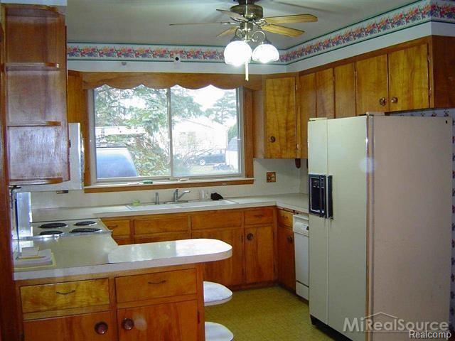 901 Range Road Smiths Creek, MI 48074 - Photo 4 of 26 4.JPG
