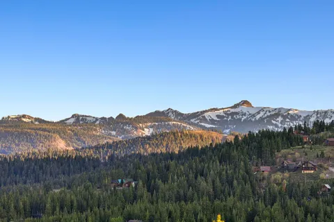 $799,000 | 12466 Pinnacle Loop, Truckee, CA 96161