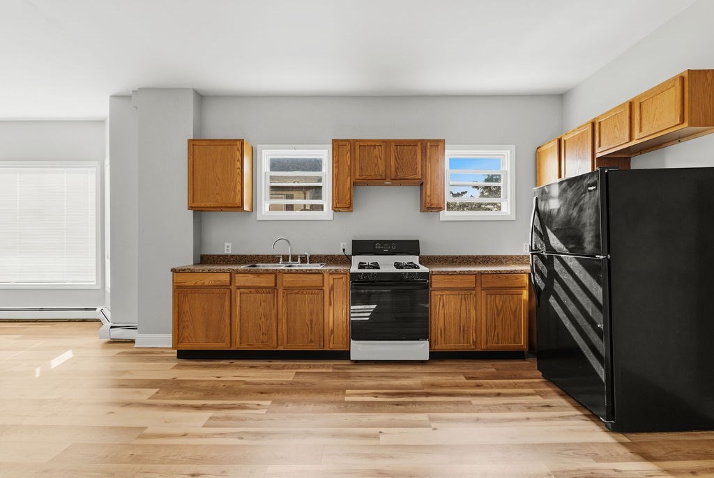 998 Middle Street Fall River, MA 02721 - Photo 15 of 28
