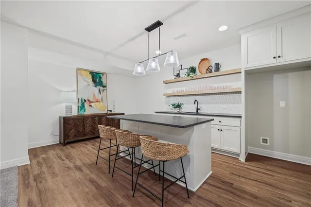 $699,900 | 1600 Southwest 27th Street, Lee's Summit, MO 64082