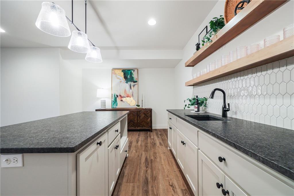 1600 Southwest 27th Street Lee's Summit, MO 64082 - Photo 30 of 57