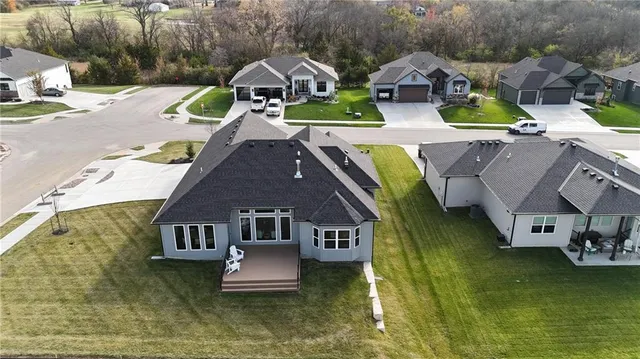 $699,900 | 1600 Southwest 27th Street, Lee's Summit, MO 64082