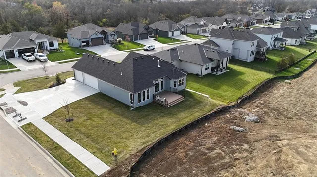 $699,900 | 1600 Southwest 27th Street, Lee's Summit, MO 64082