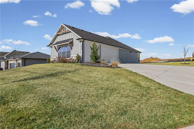 $699,900 | 1600 Southwest 27th Street, Lee's Summit, MO 64082