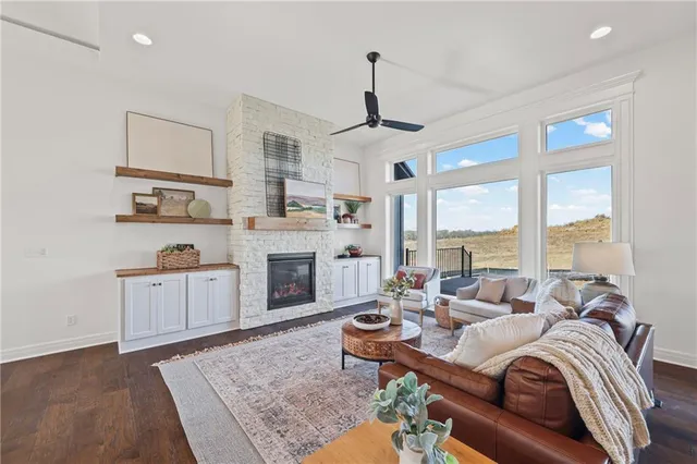 $699,900 | 1600 Southwest 27th Street, Lee's Summit, MO 64082