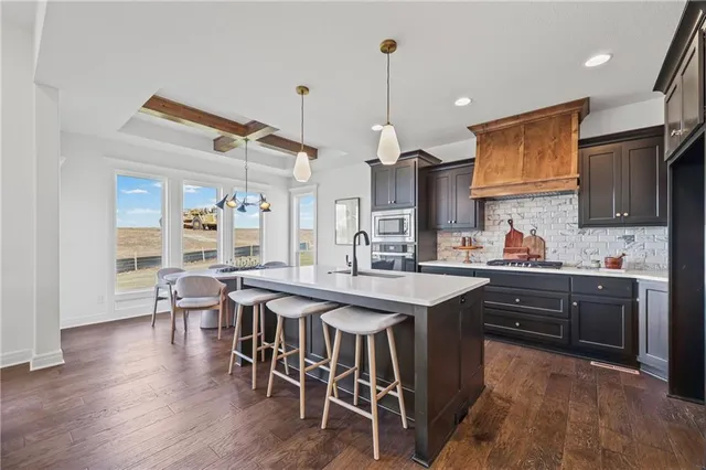 $699,900 | 1600 Southwest 27th Street, Lee's Summit, MO 64082