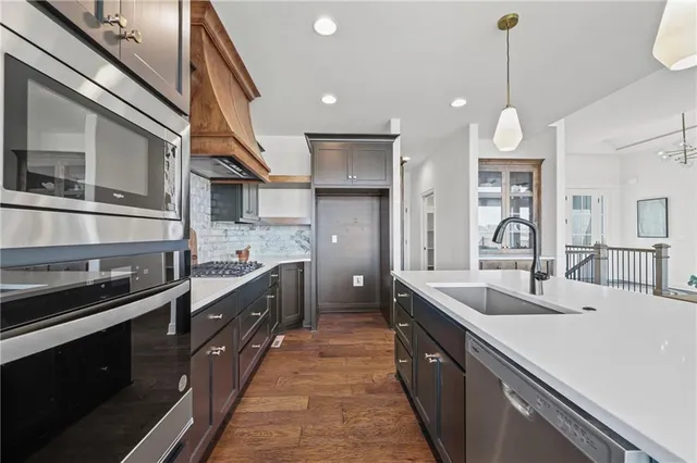 $699,900 | 1600 Southwest 27th Street, Lee's Summit, MO 64082