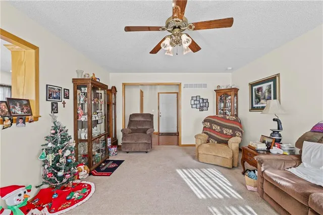 $210,000 | 508 Quail Creek Drive, Odessa, MO 64076