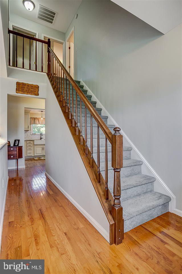 804 Maidstone Road Harrisburg, PA 17111 - Photo 3 of 25 Gallery Image 3