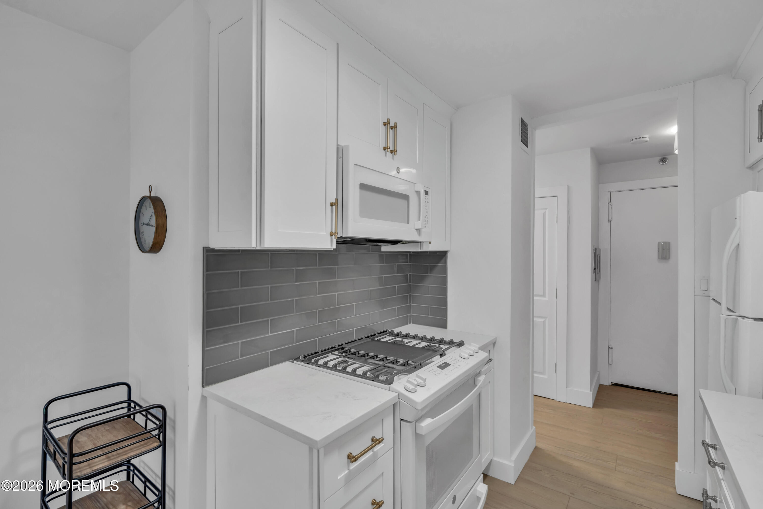 28 Riverside Avenue, Unit 6M Red Bank, NJ 07701 - Photo 14 of 22 014_dsc08058