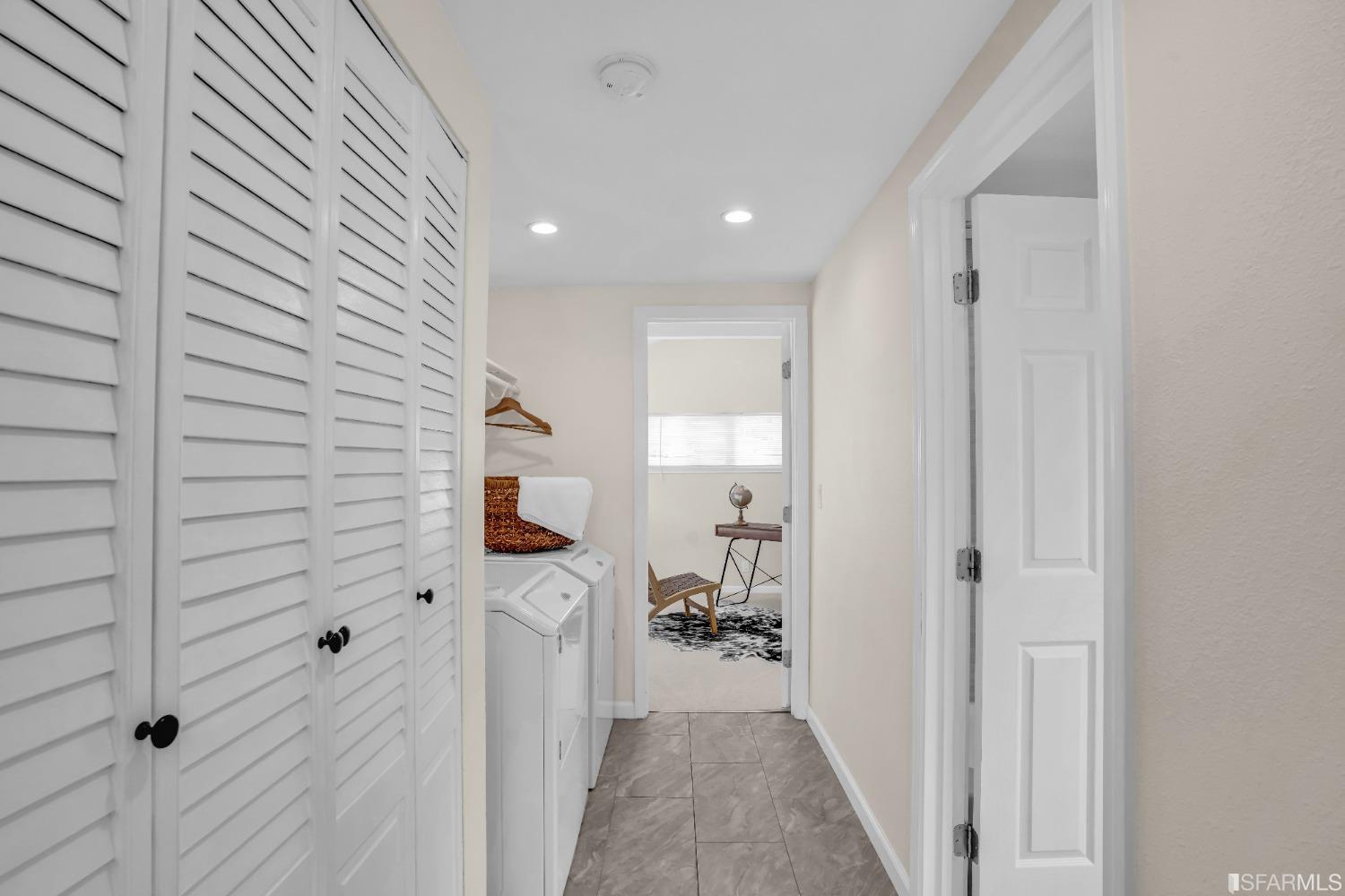 476 Violet Street San Leandro, CA 94578 - Photo 11 of 30 a view of a hallway with a room