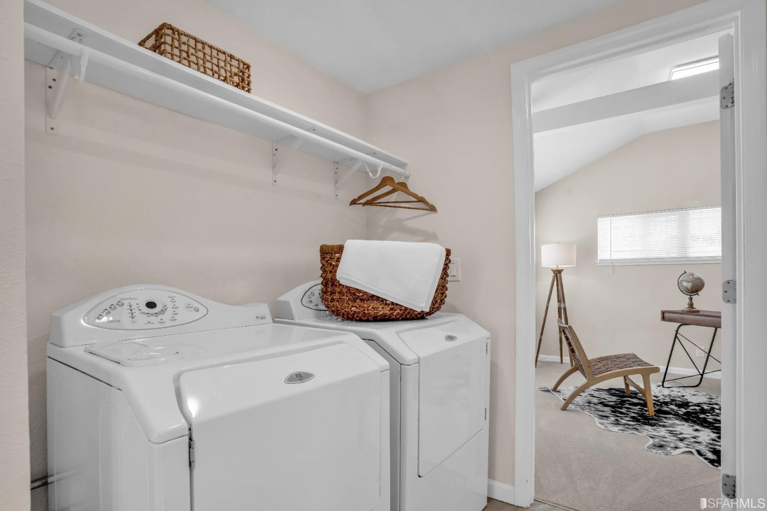 476 Violet Street San Leandro, CA 94578 - Photo 12 of 30 a utility room with dryer and washer