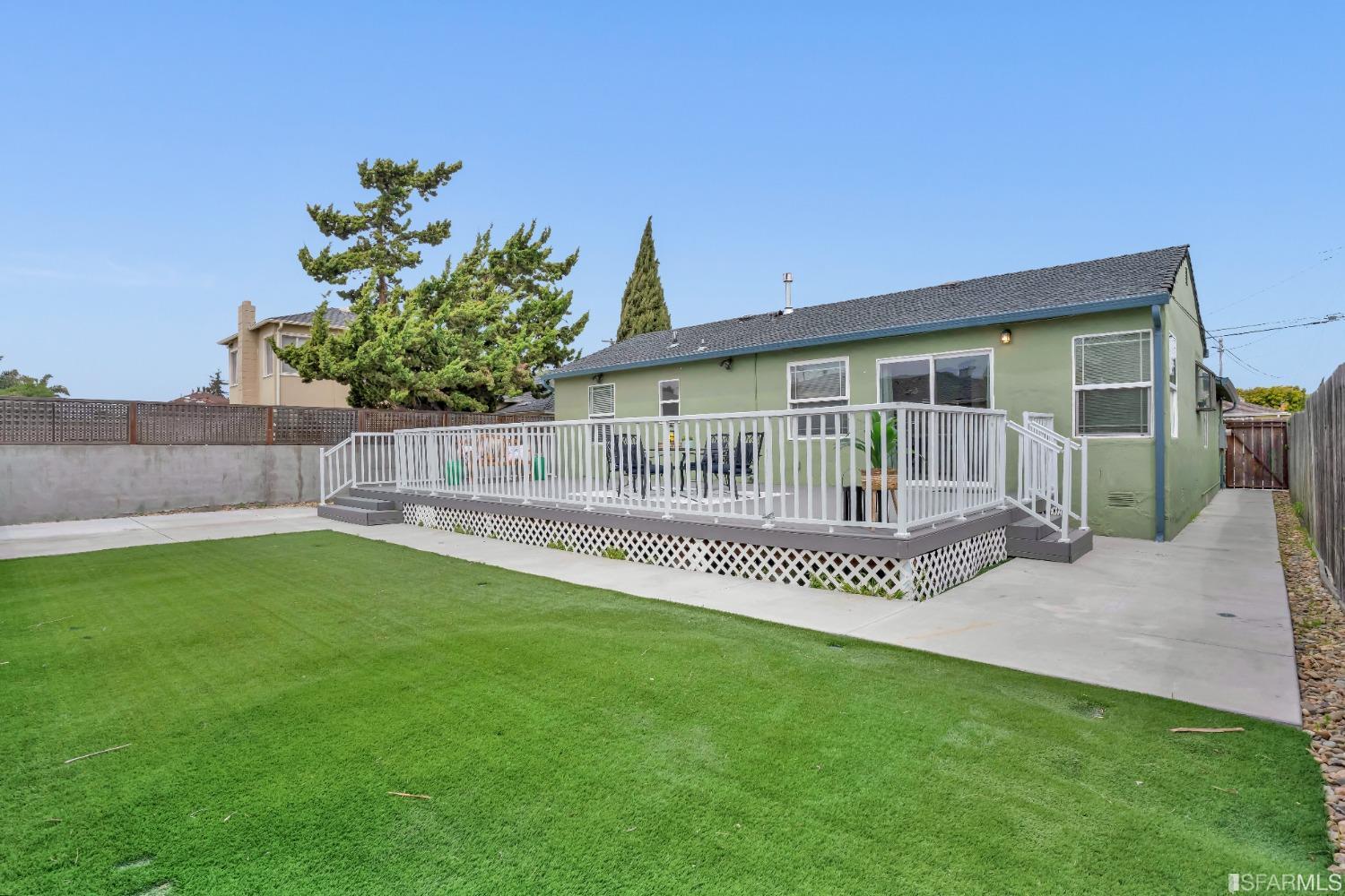 476 Violet Street San Leandro, CA 94578 - Photo 29 of 30 a front view of a house with a garden