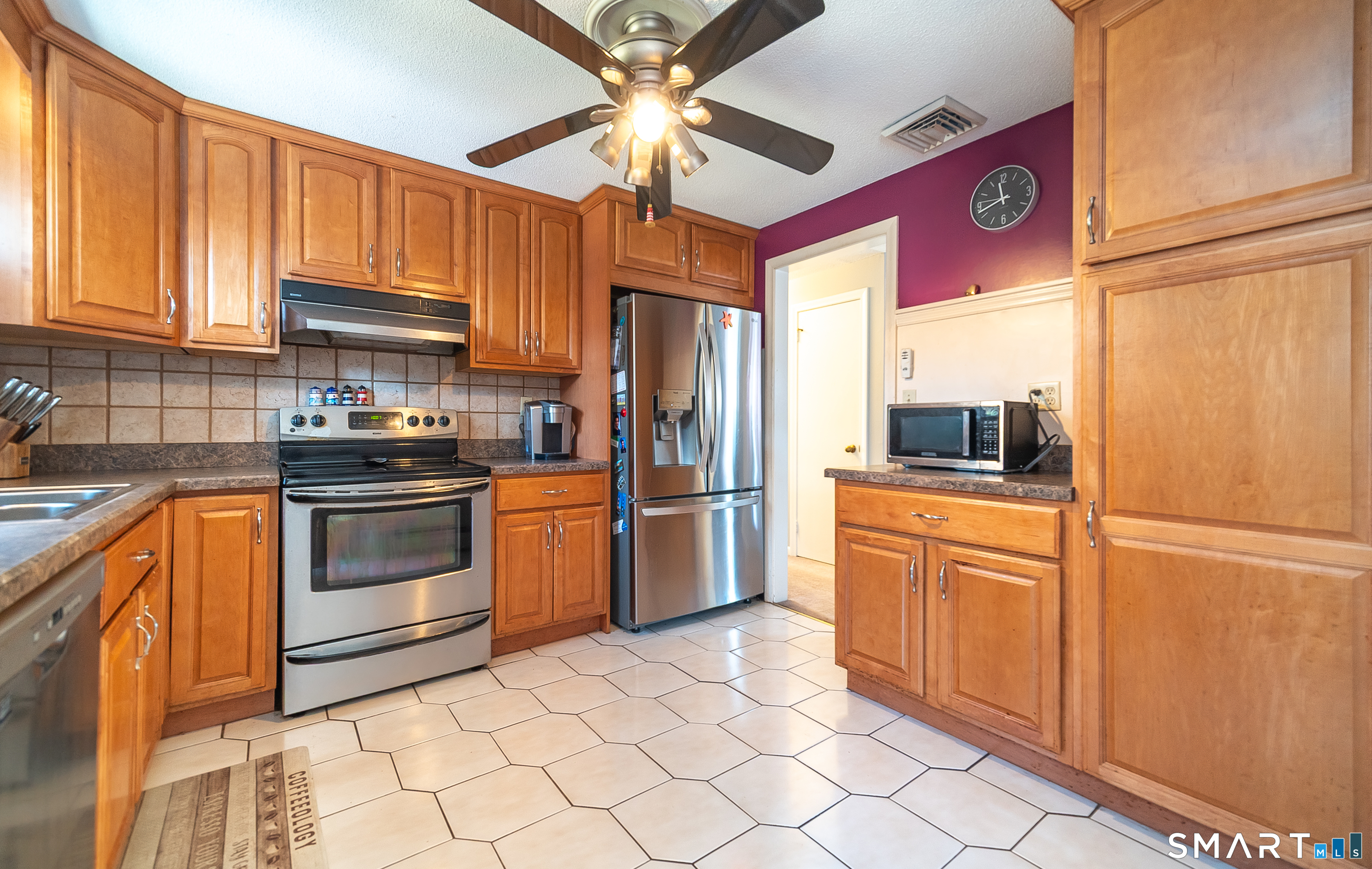 3 Blue Bird Road Middletown, CT 06457 - Photo 3 of 16