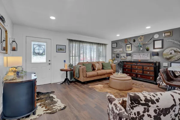 $285,000 | 5906 Hamilton Drive, Evansville, IN 47711