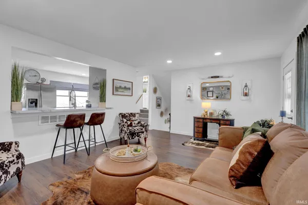 $285,000 | 5906 Hamilton Drive, Evansville, IN 47711