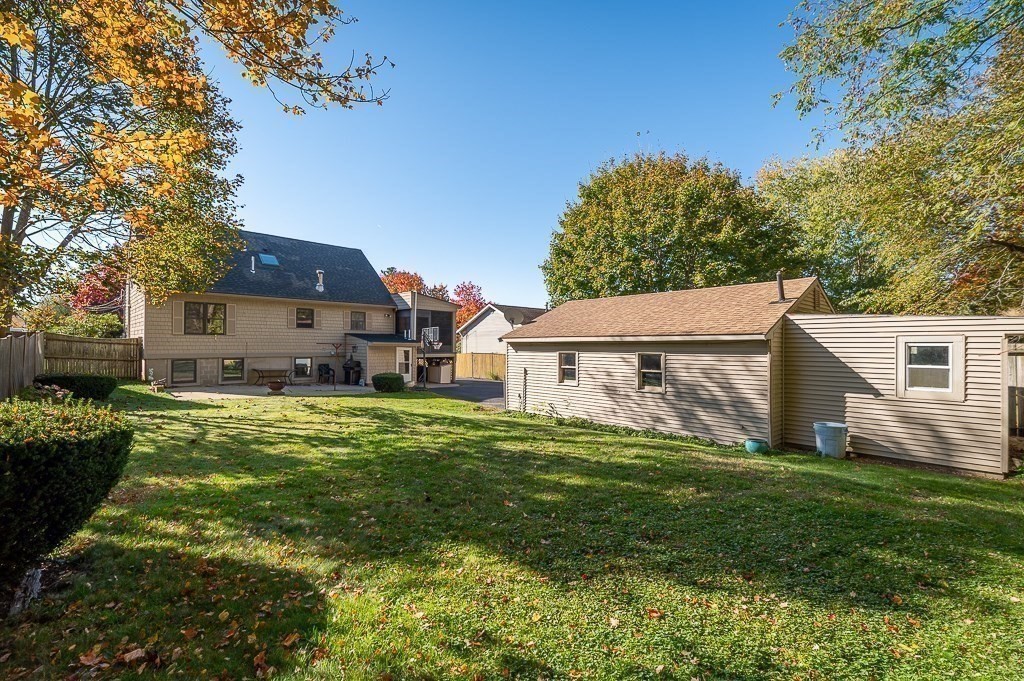 28 Macomber Road Gloucester, MA 01930 - Photo 10 of 40 a house view with a garden space
