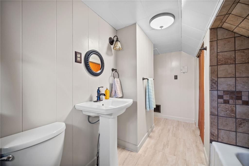 3506 Morgantown Road Smithfield, PA 15478 - Photo 20 of 26