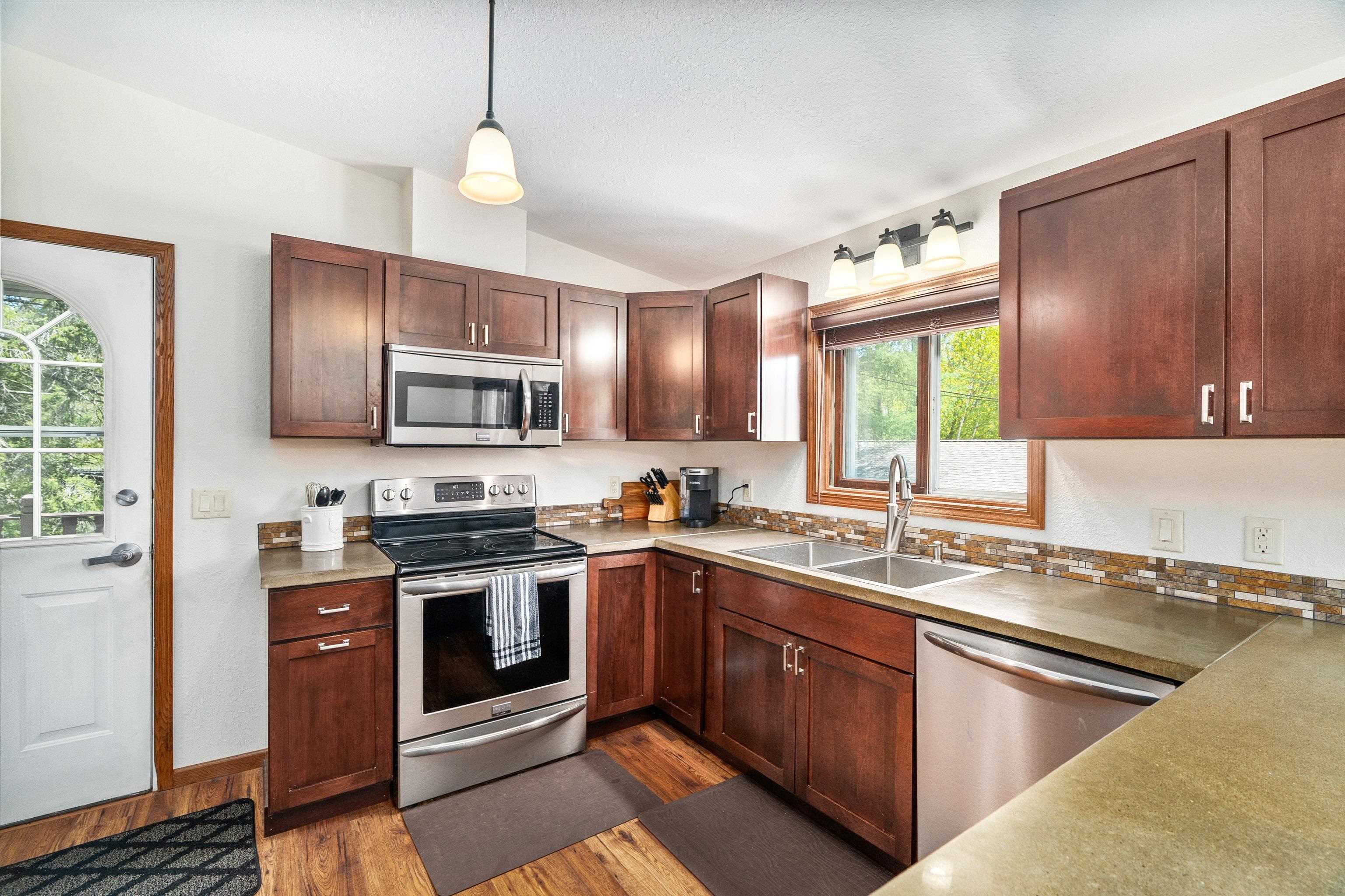 5162 West Arrowhead Road Hermantown, MN 55811 - Photo 12 of 47 Gallery Image 12