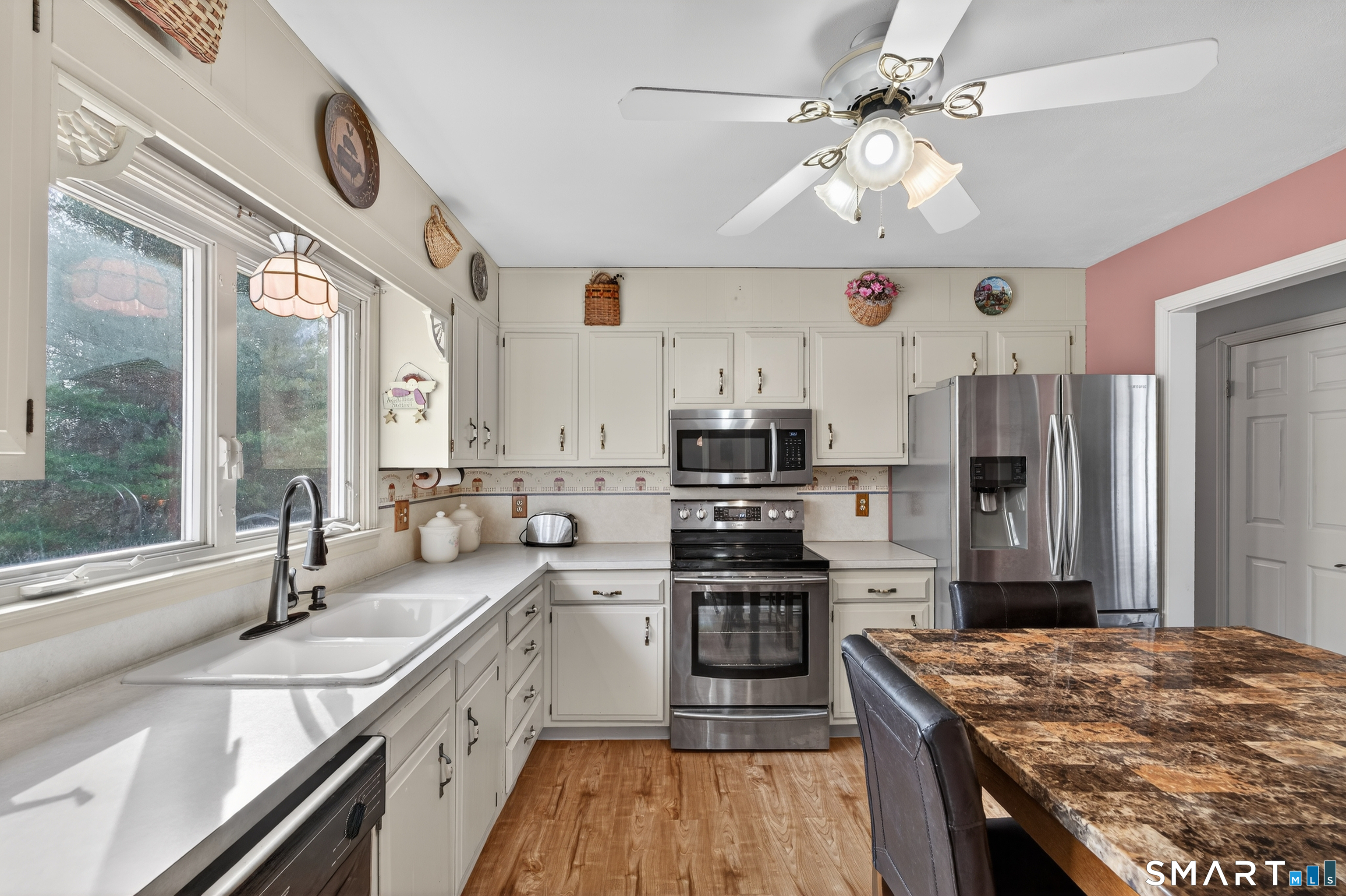 99 Dayton Road Waterford, CT 06385 - Photo 8 of 29