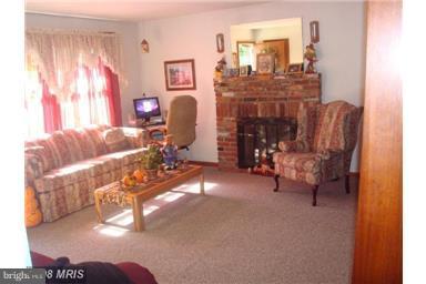 11740 Perry Branch Road Newburg, MD 20664 - Photo 4 of 7 Living Room