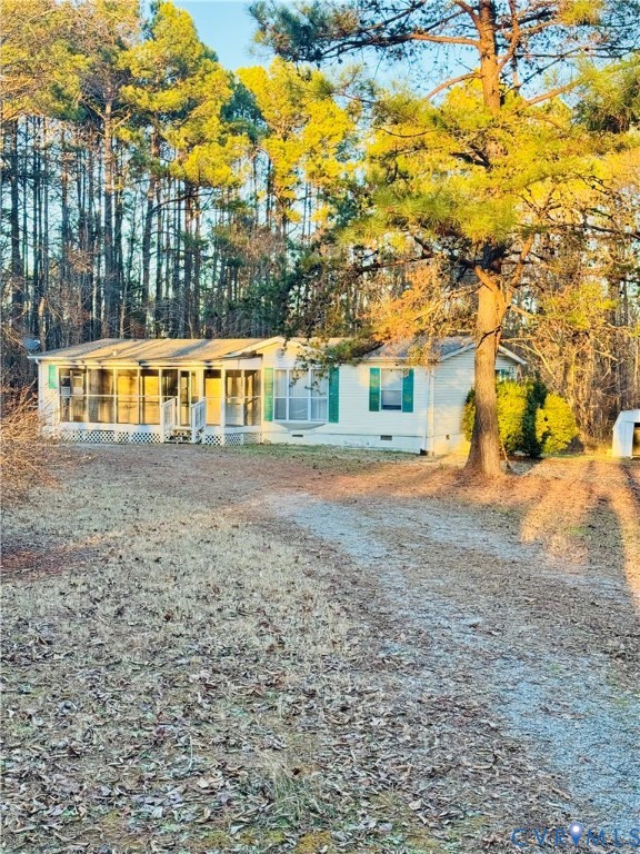 271 Walnut Hill Road Blackstone, VA 23824 - Photo 1 of 7 View of front facade featuring crawl space
