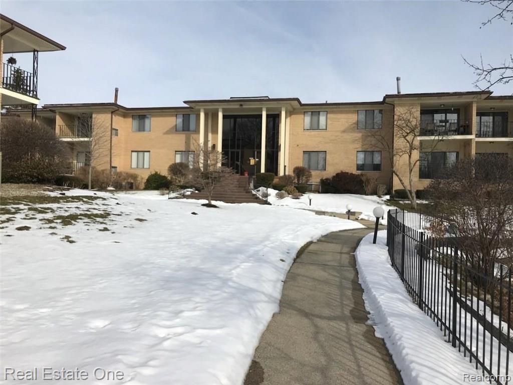 31915 West 14 Mile Road Farmington Hills, MI 48334 - Photo 1 of 1