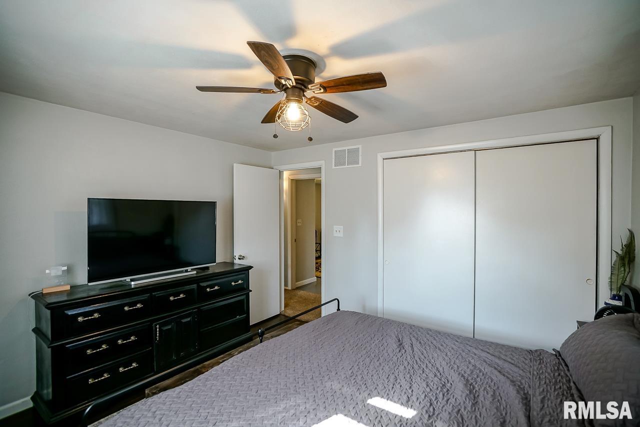 1901 Springfield Road East Peoria, IL 61611 - Photo 14 of 28 Gallery Image 14