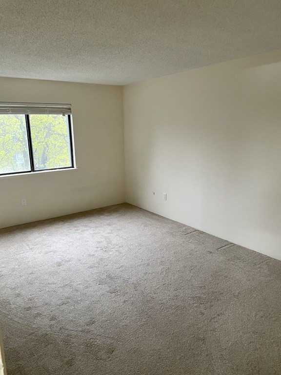 9 Village Way, Unit 17 Natick, MA 01760 - Photo 4 of 5