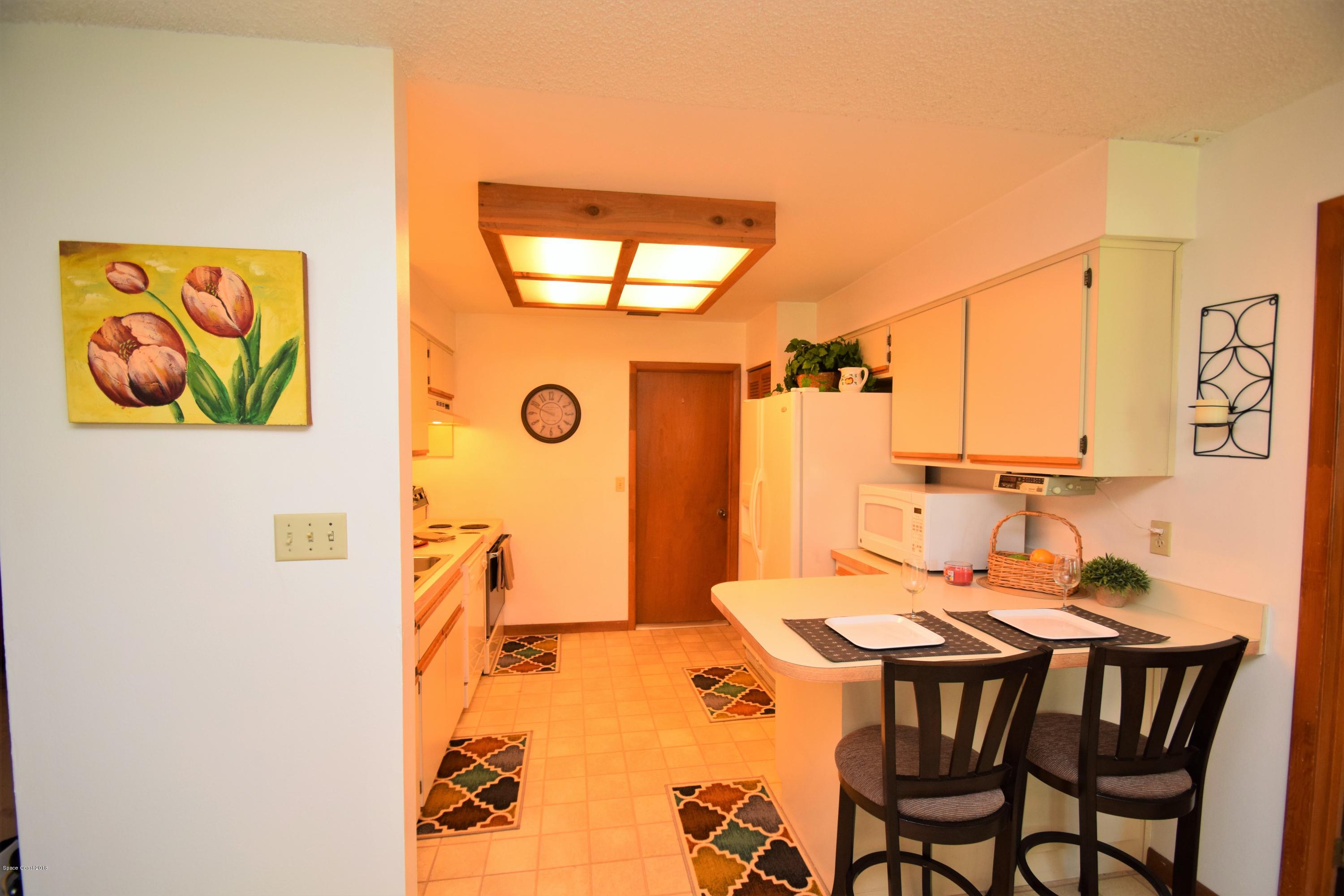 263 Sauders Road Southeast Palm Bay, FL 32909 - Photo 19 of 60 Quaint Kitchen