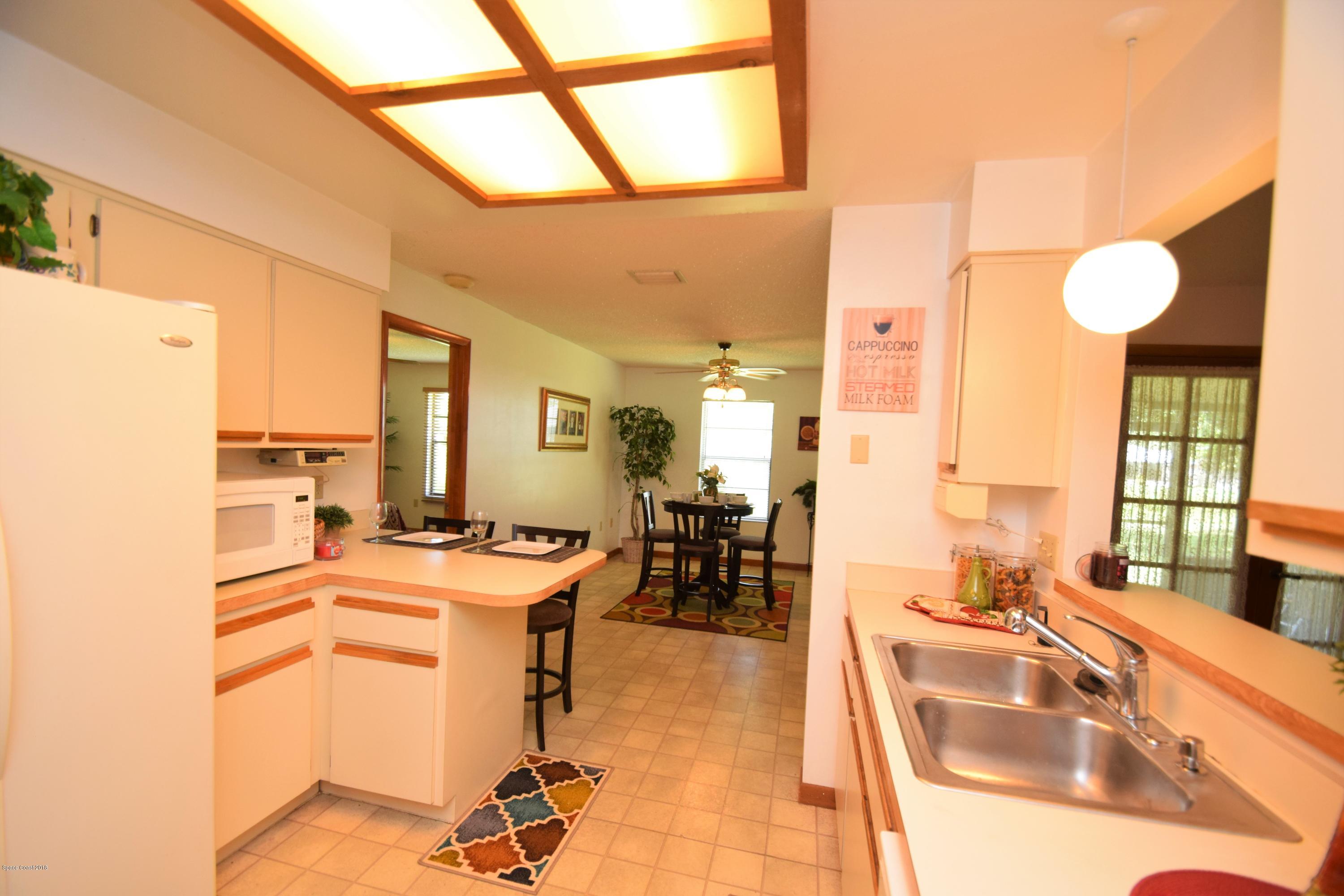263 Sauders Road Southeast Palm Bay, FL 32909 - Photo 21 of 60 Kitchen