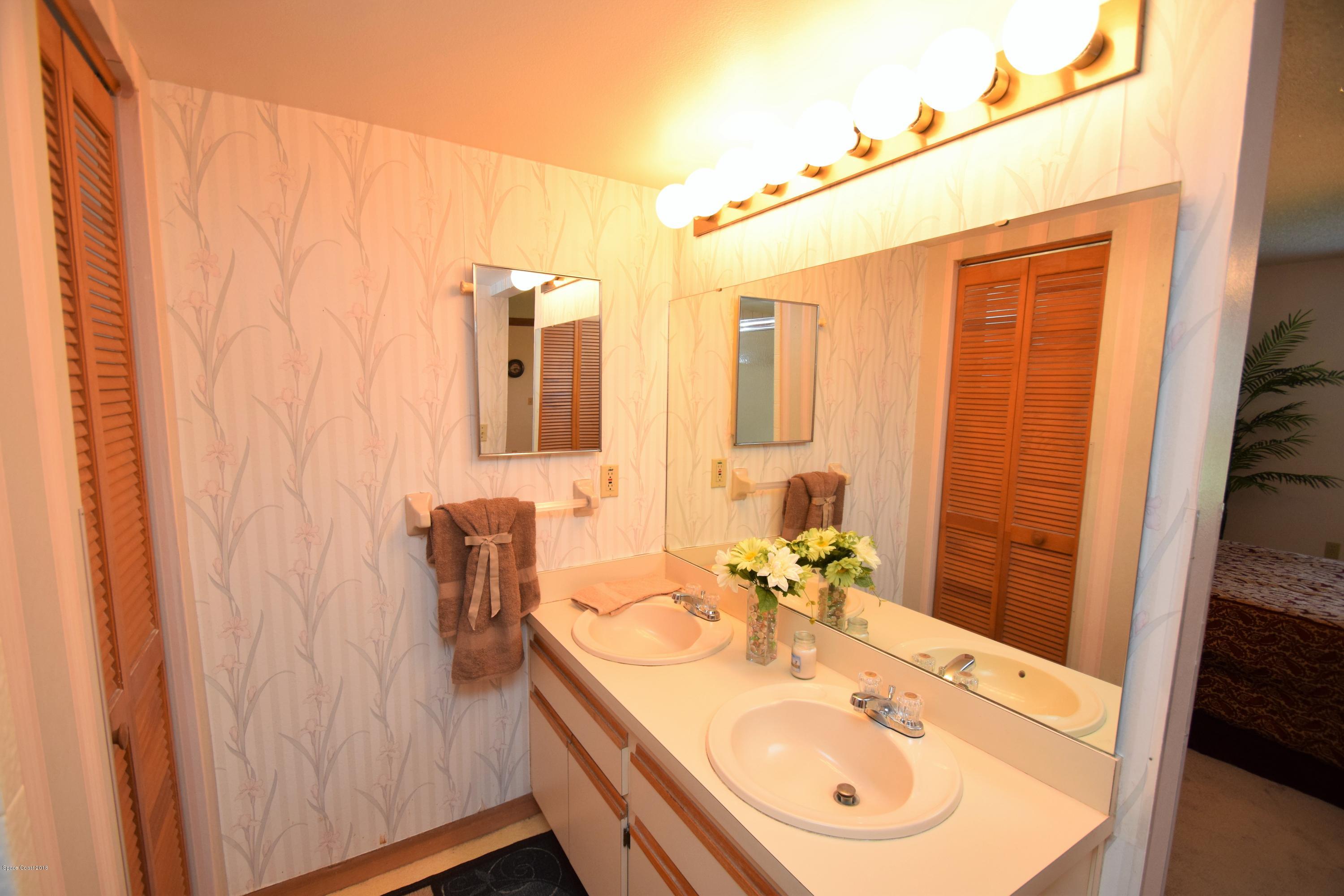 263 Sauders Road Southeast Palm Bay, FL 32909 - Photo 38 of 60 Dual sink vanity