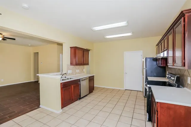 $3,215 | 503 Ammonite Court, Arlington, TX 76002