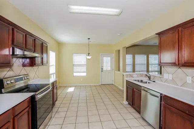 $3,215 | 503 Ammonite Court, Arlington, TX 76002