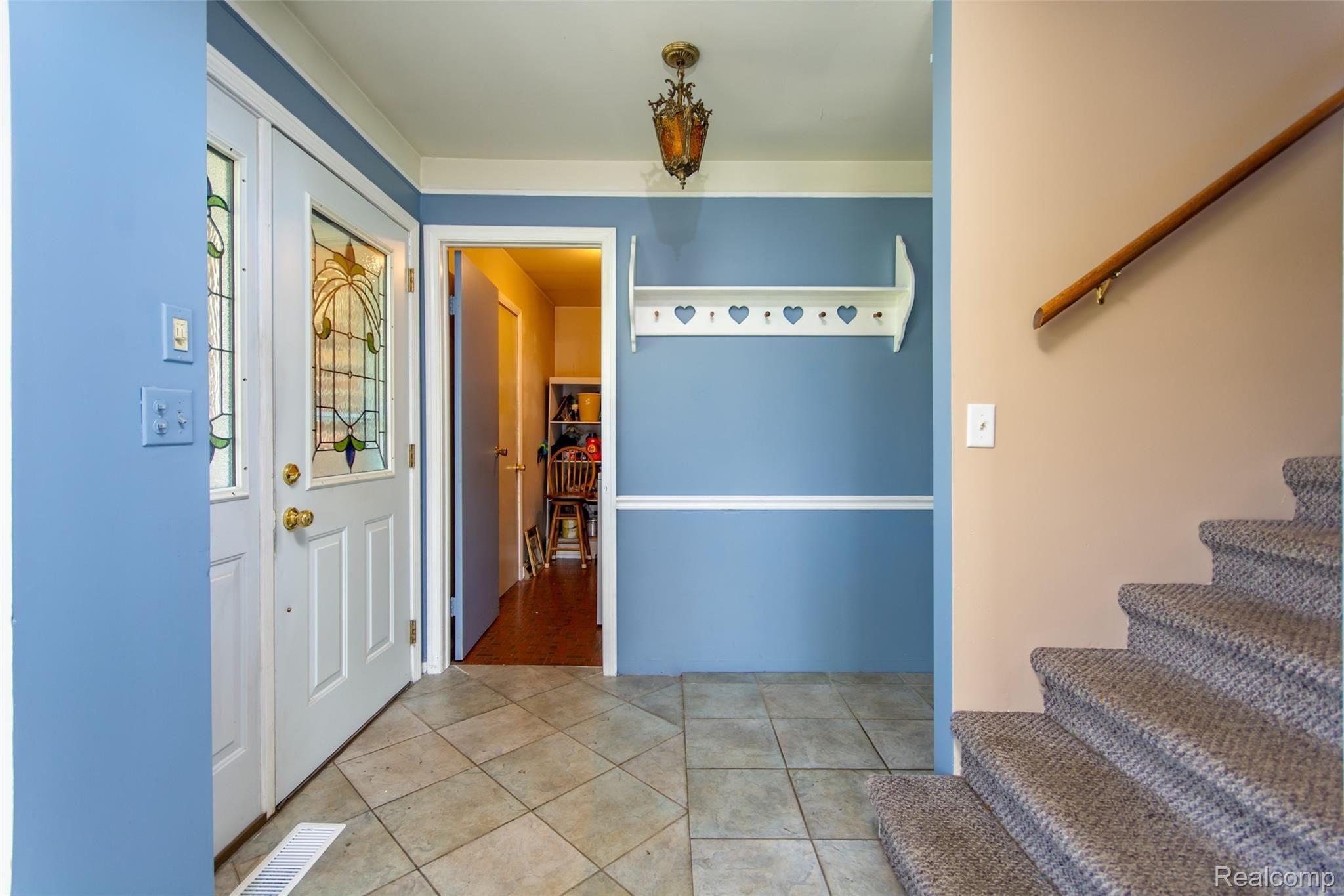 3099 Vincent Road North Street, MI 48049 - Photo 3 of 24 DSC_5552enf.jpg
