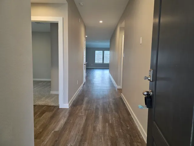 $2,195 | 1131 Hughes Crossing Drive, Rosharon, TX 77583