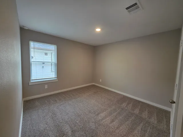 $2,195 | 1131 Hughes Crossing Drive, Rosharon, TX 77583