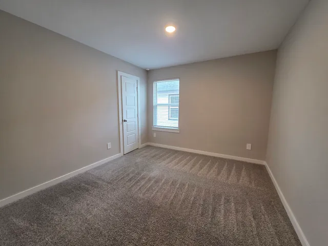 $2,195 | 1131 Hughes Crossing Drive, Rosharon, TX 77583