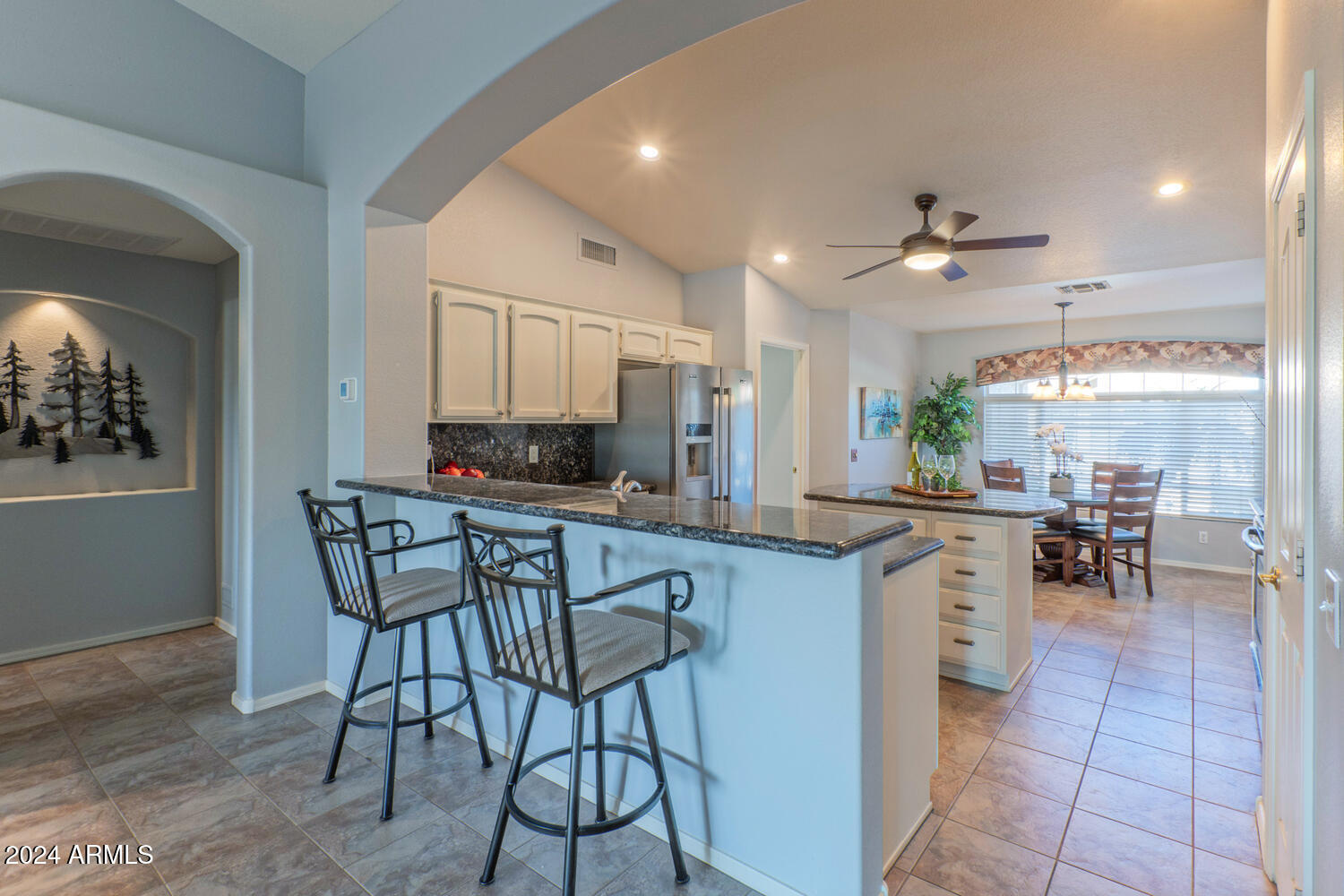 15641 Piccadilly Road Goodyear, AZ 85395 - Photo 10 of 28 Kitchen