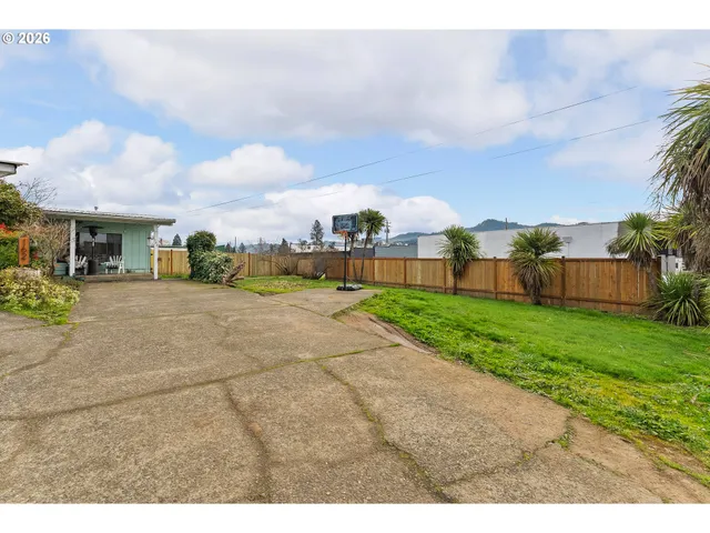 a view of a outdoor space