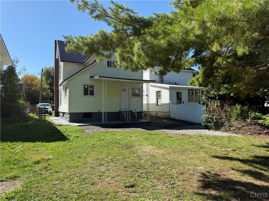 116 Phelps Street Watertown, NY 13601 - Photo 8 of 26