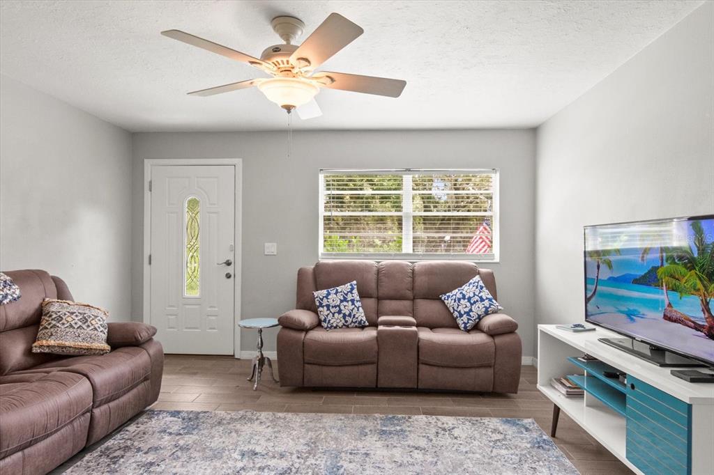 5981 Jim Davis Road Parrish, FL 34219 - Photo 17 of 39 Gallery Image 17