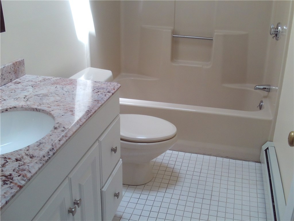 660 Point Judith Road, Unit B 3 Narragansett, RI 02882 - Photo 12 of 19
