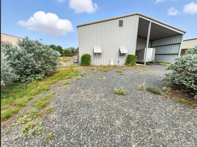 $375,000 | 214 Star Lane, Pipe Creek, TX 78063