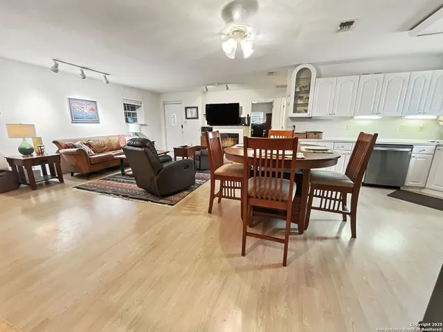 $375,000 | 214 Star Lane, Pipe Creek, TX 78063