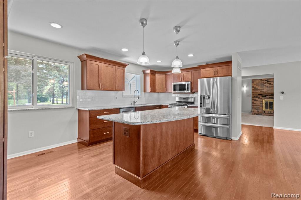 48720 Hanford Road Canton, MI 48187 - Photo 7 of 24