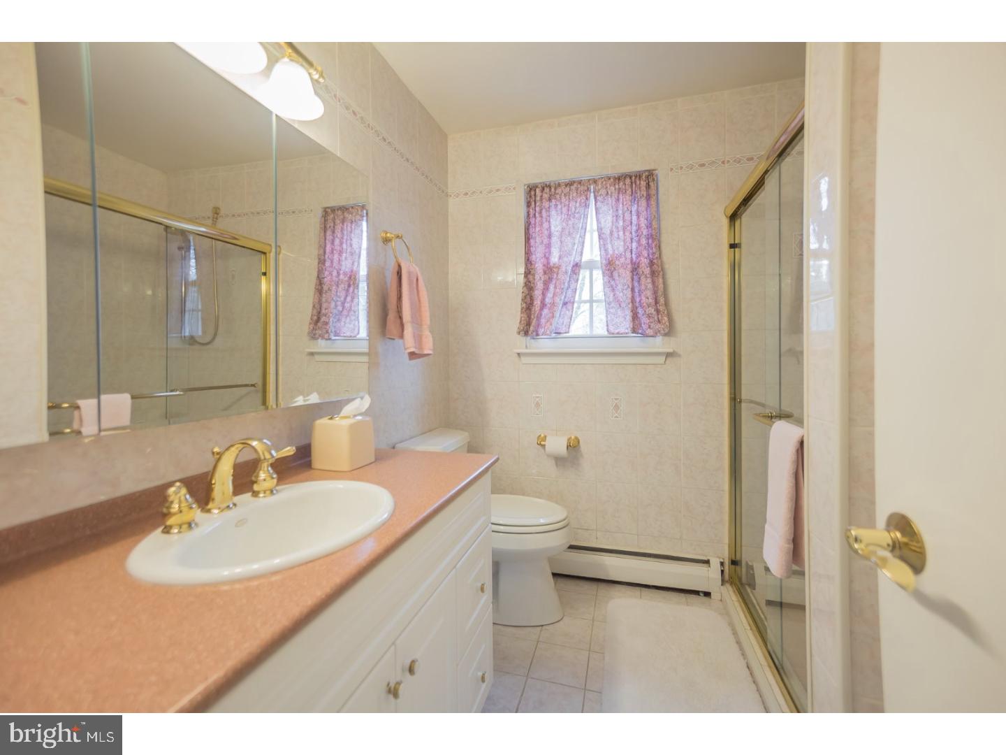 74 St Davids Road Springfield, PA 19064 - Photo 14 of 22 Master Bathroom
